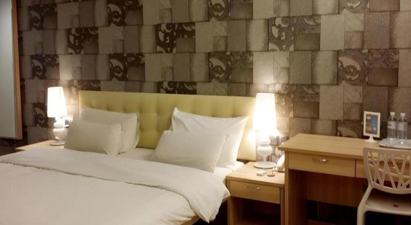 I-Hotel @ Johor Bahru Esterno foto